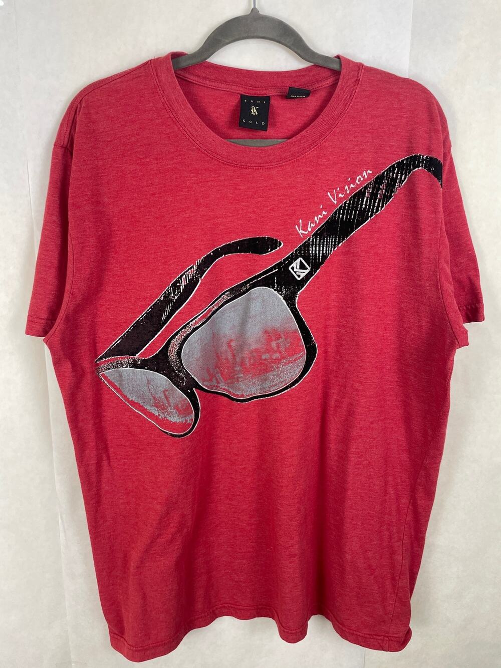 Vintage Kani Gold Sunglasses In The City Red Short Sleeved Tshirt XL